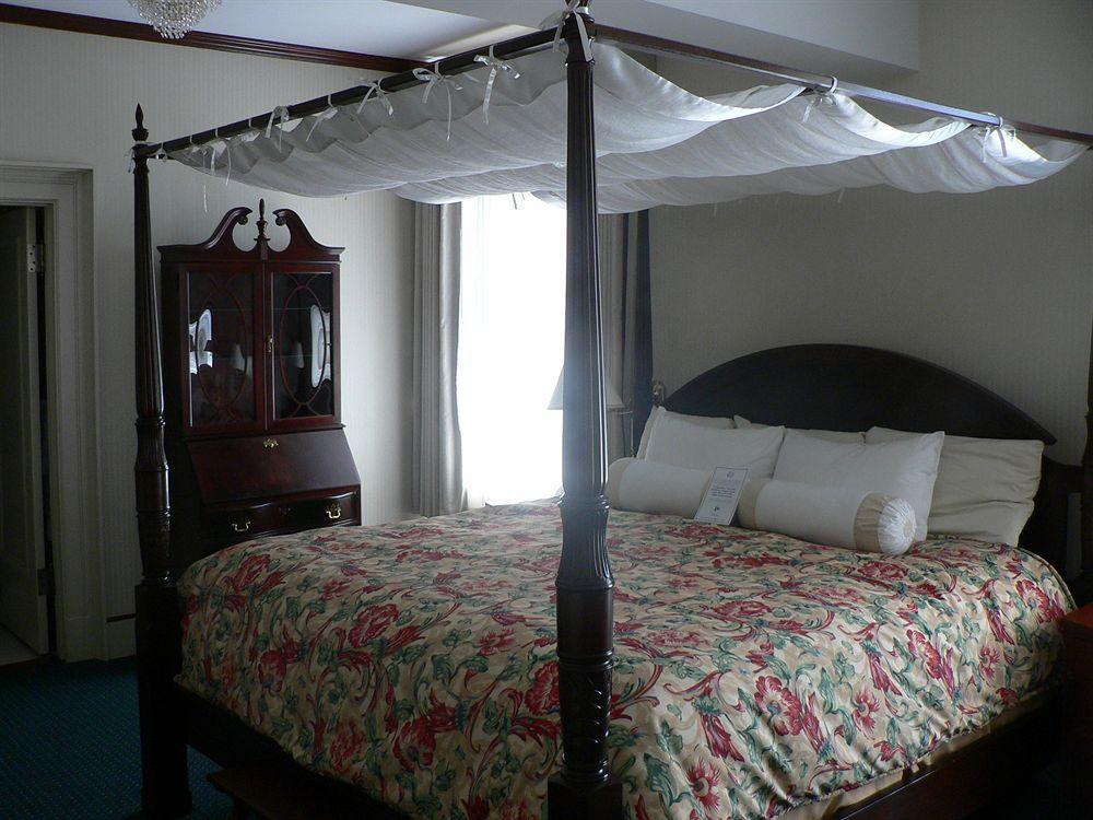 The Inn At The Union Club Of British Columbia Виктория Екстериор снимка