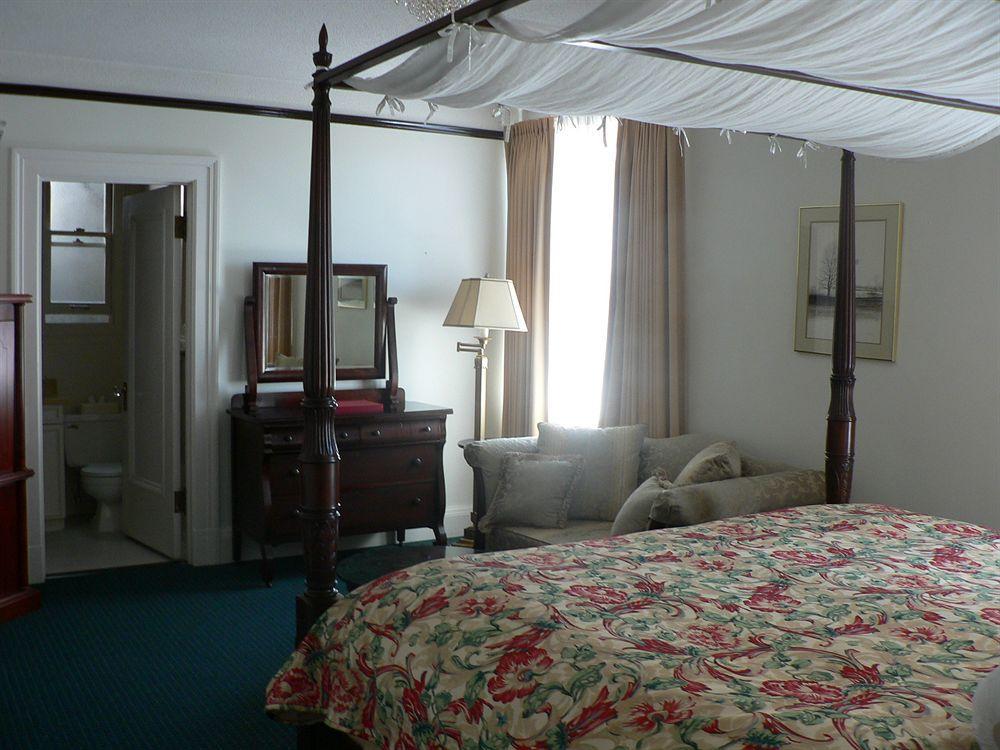 The Inn At The Union Club Of British Columbia Виктория Екстериор снимка