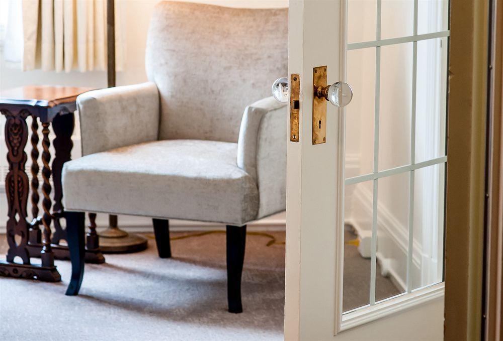 The Inn At The Union Club Of British Columbia Виктория Екстериор снимка