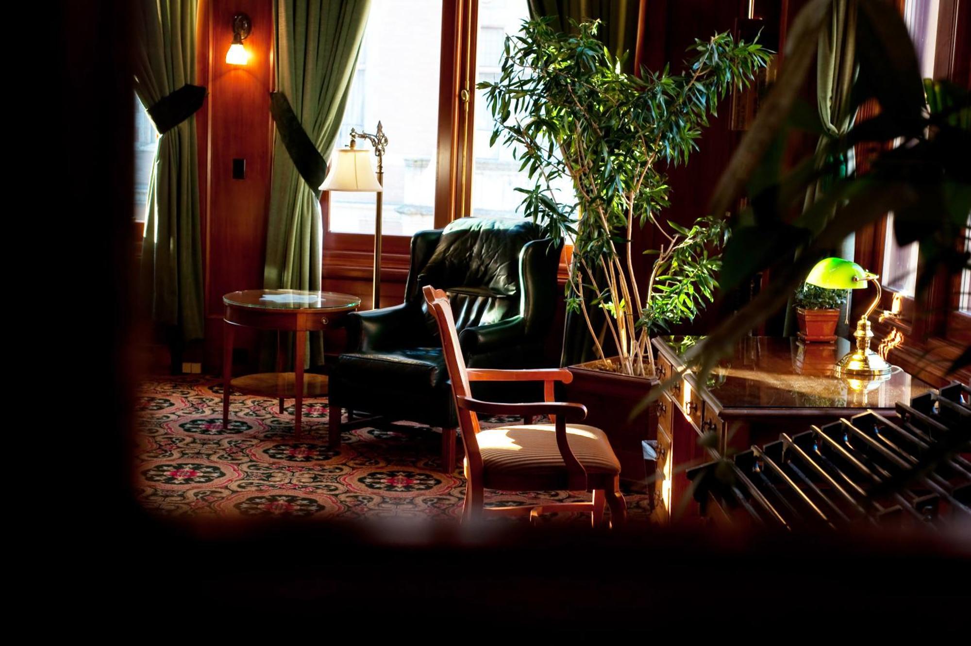 The Inn At The Union Club Of British Columbia Виктория Екстериор снимка