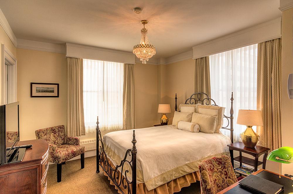 The Inn At The Union Club Of British Columbia Виктория Екстериор снимка