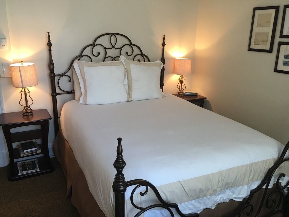 The Inn At The Union Club Of British Columbia Виктория Екстериор снимка